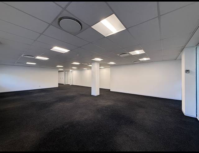 1,028M² OFFICE TO LET IN PARKTOWN